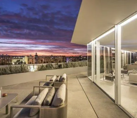 Deluxe Penthouse *
